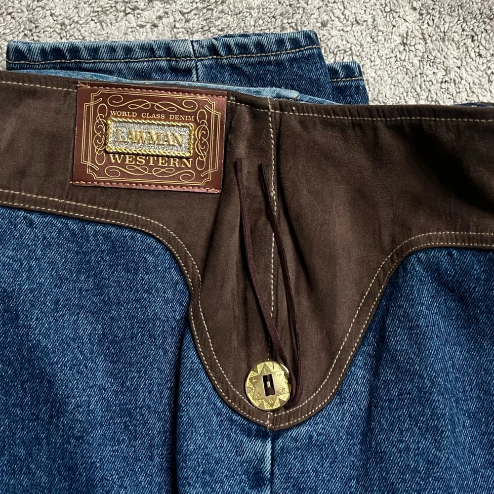 Classic Denim Bootcut Jeans with Brown Details - Picture 2 of 4